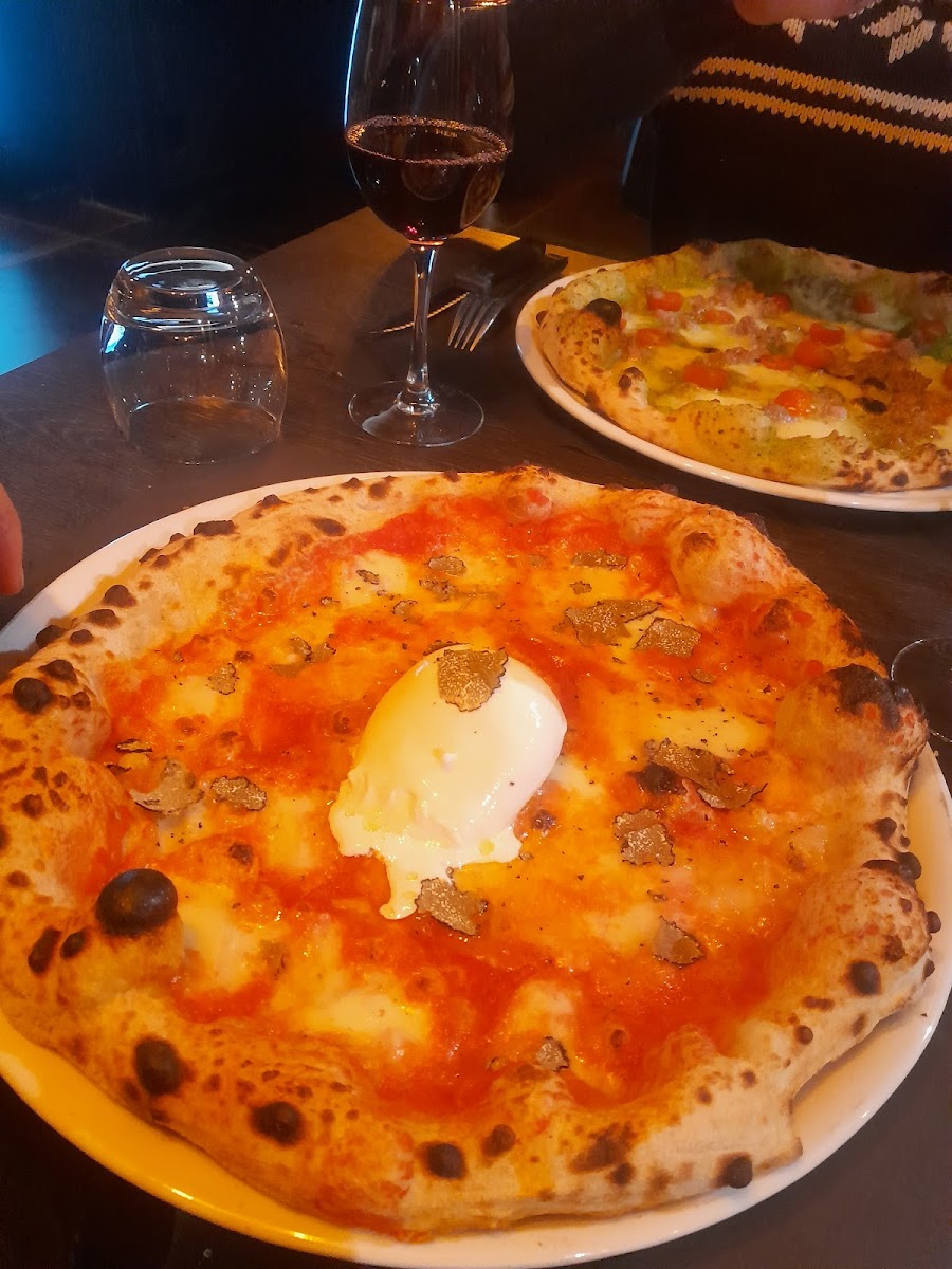 Pizzeria 77-9